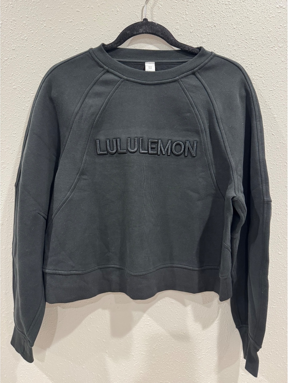 Lululemon Scuba Wordmark Oversized Cropped Crew Sweatshirt Black XS/S